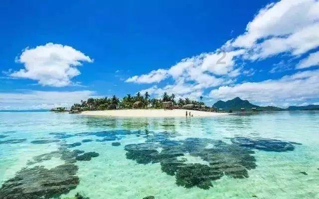 冷知识分享平台-夏天太炎热,在家光着身子四处游荡,到底违不违法?,了解奇闻异事